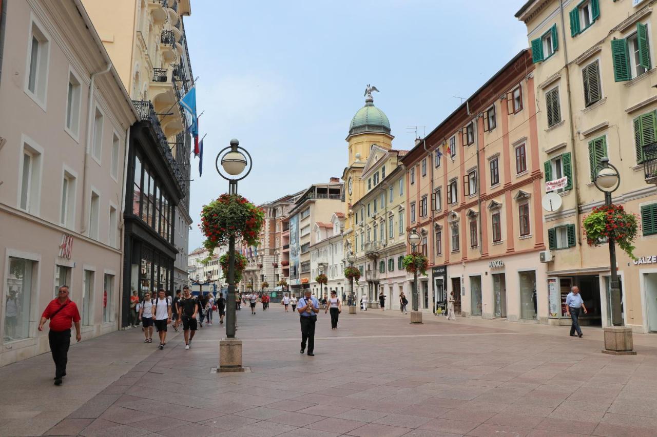 Modern Apartment In The Centre Rijeka Extérieur photo